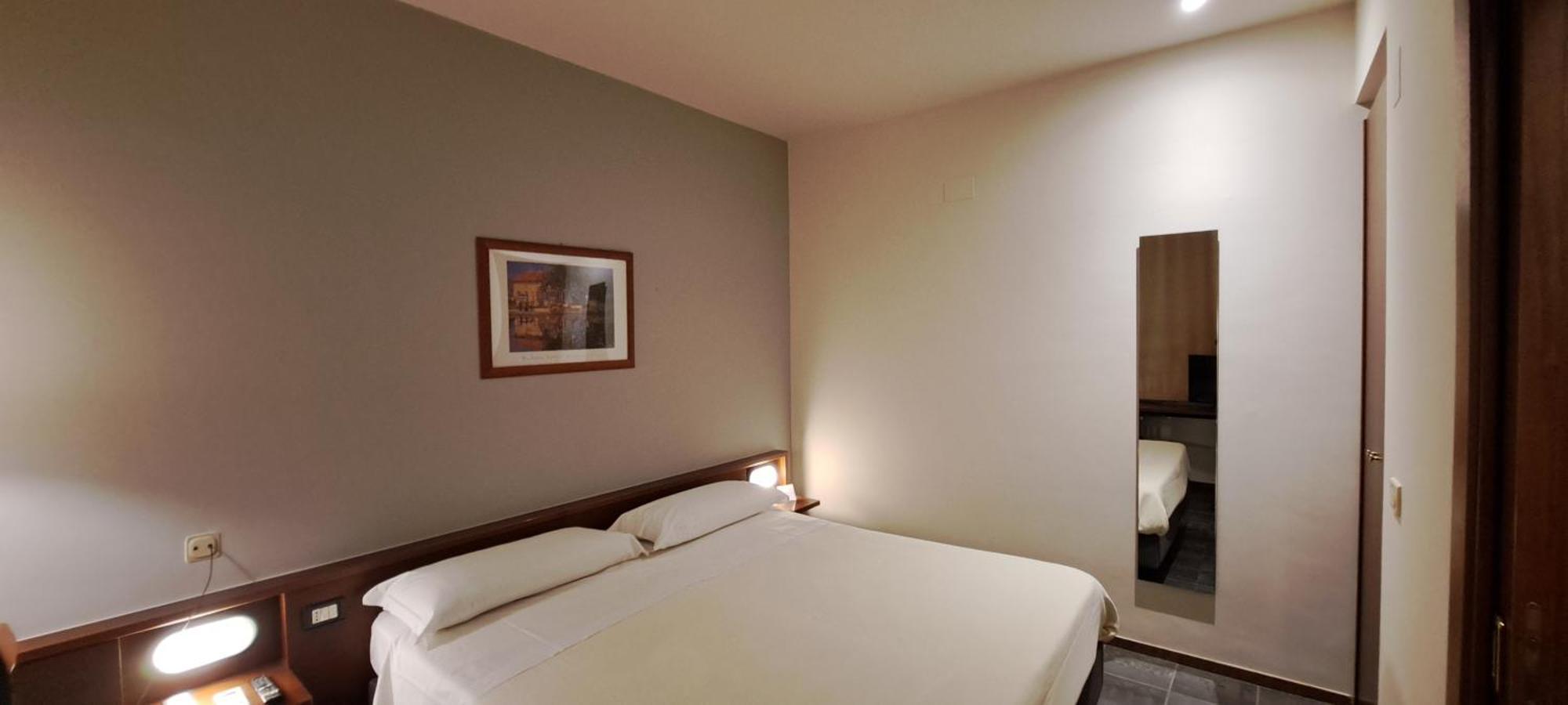 לסי Hotel Mariani מראה חיצוני תמונה