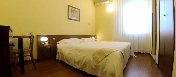 לסי Hotel Mariani מראה חיצוני תמונה