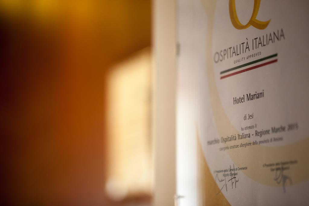 לסי Hotel Mariani מראה חיצוני תמונה