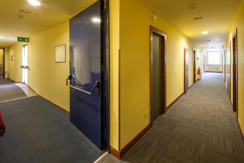 לסי Hotel Mariani מראה חיצוני תמונה