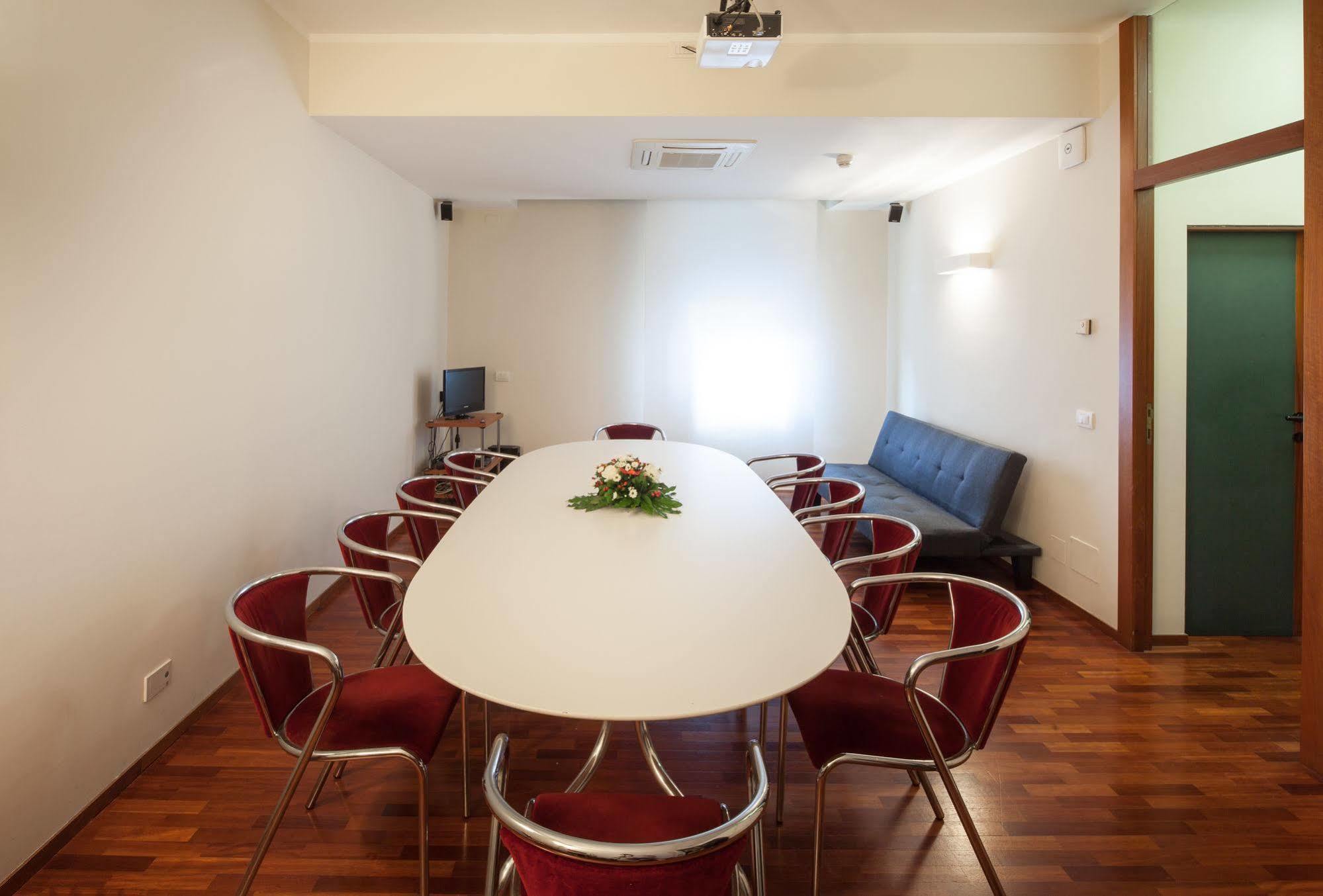 לסי Hotel Mariani מראה חיצוני תמונה