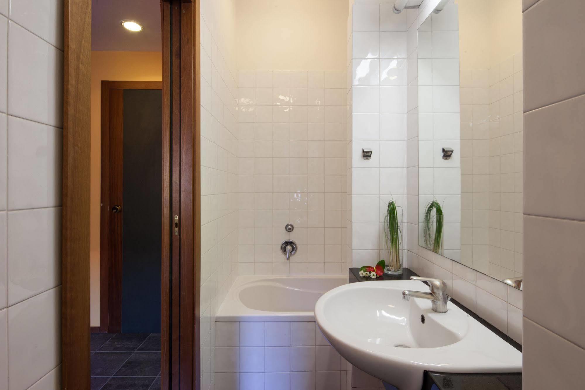 לסי Hotel Mariani מראה חיצוני תמונה