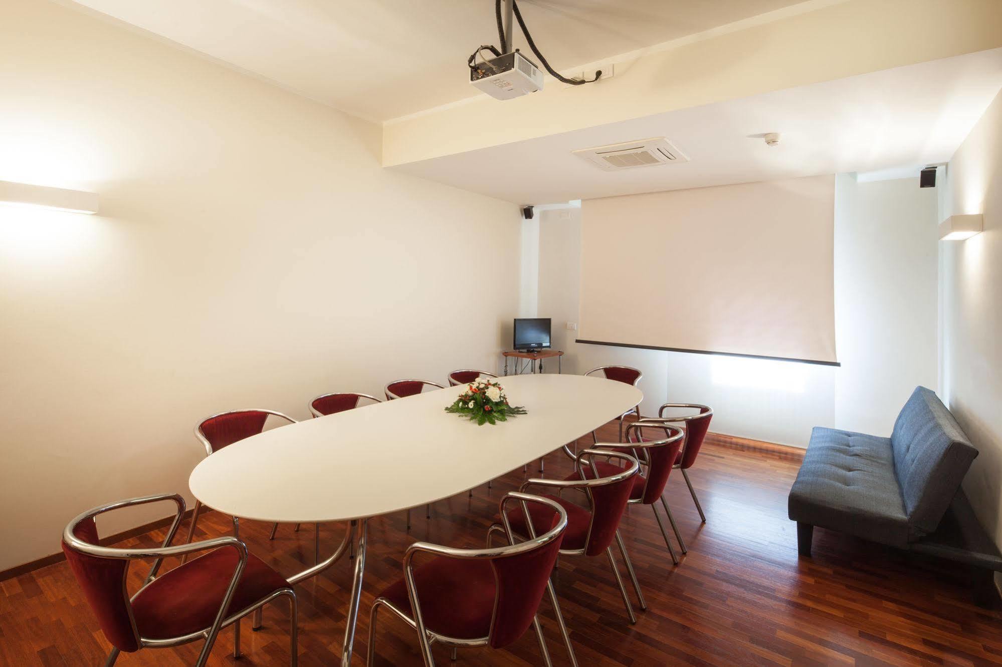 לסי Hotel Mariani מראה חיצוני תמונה